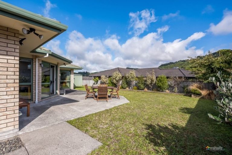 Photo of property in 63 Percy Kinsman Crescent, Riverstone Terraces, Upper Hutt, 5018
