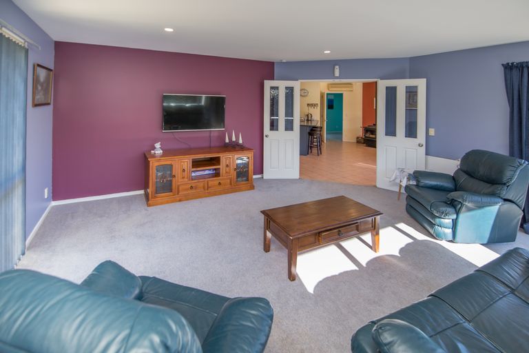 Photo of property in 16 Paget Drive, Woodend, 7610