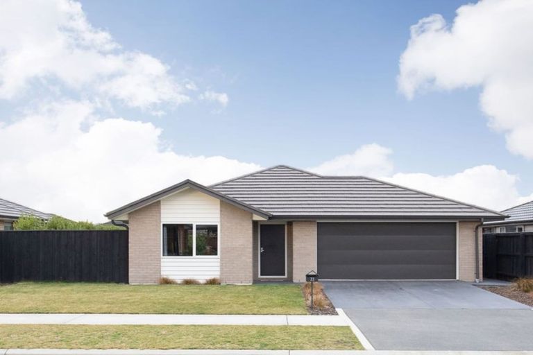 Photo of property in 33 Rossall Crescent, Rolleston, 7615