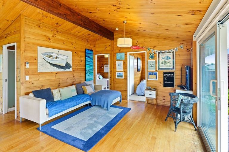 Photo of property in 116 Tutere Street, Waikanae Beach, Waikanae, 5036