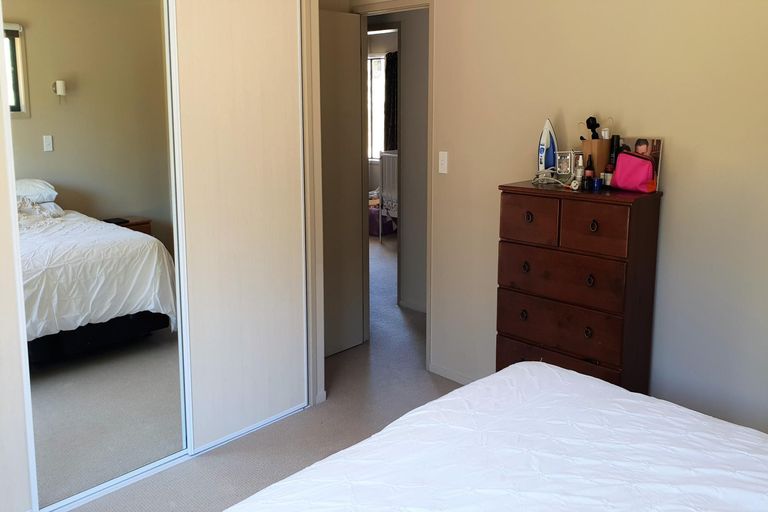 Photo of property in 136 Stratford Drive, Cable Bay, 0420