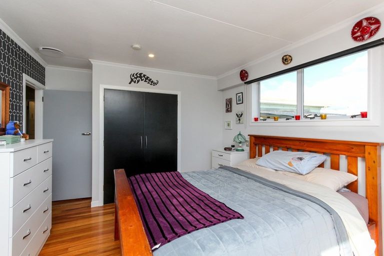 Photo of property in 53 Blake Street, Waitara, 4320