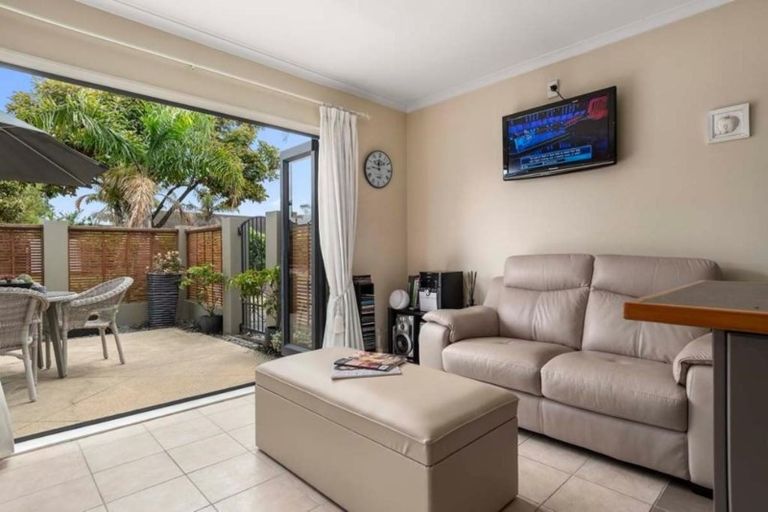 Photo of property in 5 La Colina Place, Bethlehem, Tauranga, 3110