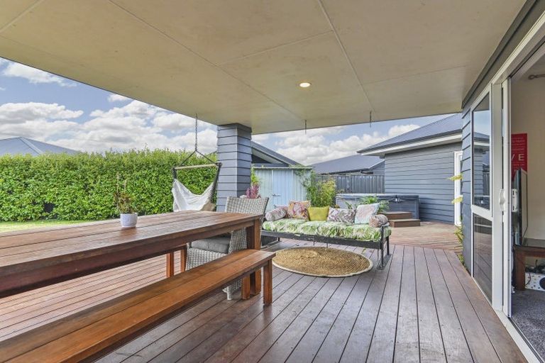 Photo of property in 30 Whakatomo Place, Havelock North, 4130