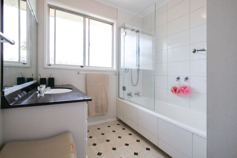 Photo of property in 614 Murdoch Road East, Akina, Hastings, 4122