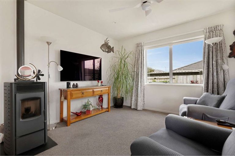 Photo of property in 11 Kamahi Crescent, Papamoa Beach, Papamoa, 3118