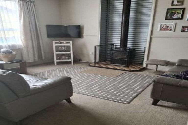 Photo of property in 136 Russell Street, Westport, 7825