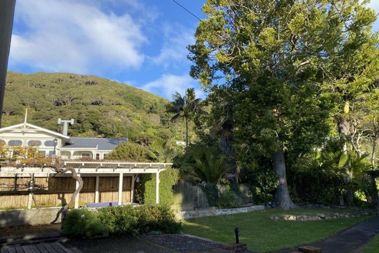 Photo of property in 23 Nikau Street, Eastbourne, Lower Hutt, 5013