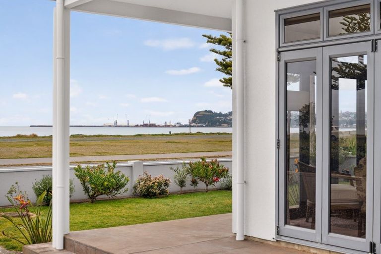 Photo of property in 34 The Esplanade, Westshore, Napier, 4110