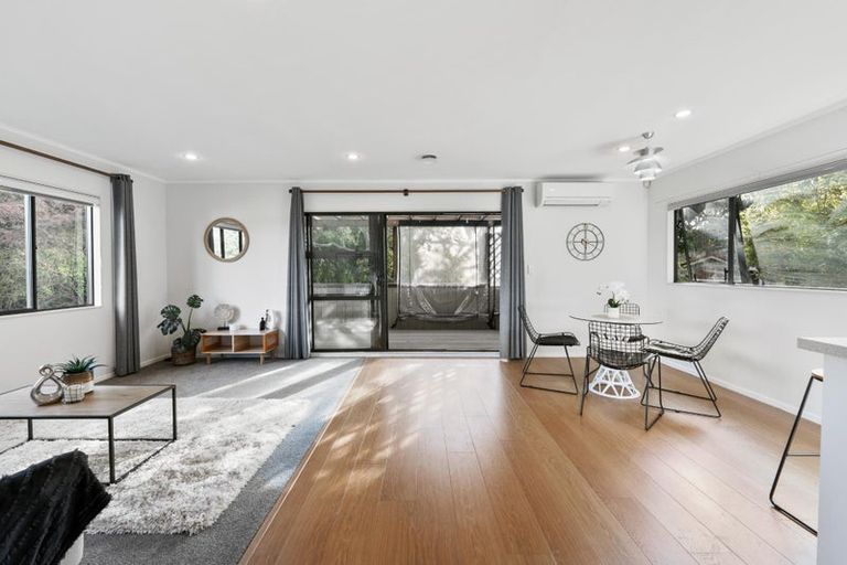 Photo of property in 123b Colwill Road, Massey, Auckland, 0614