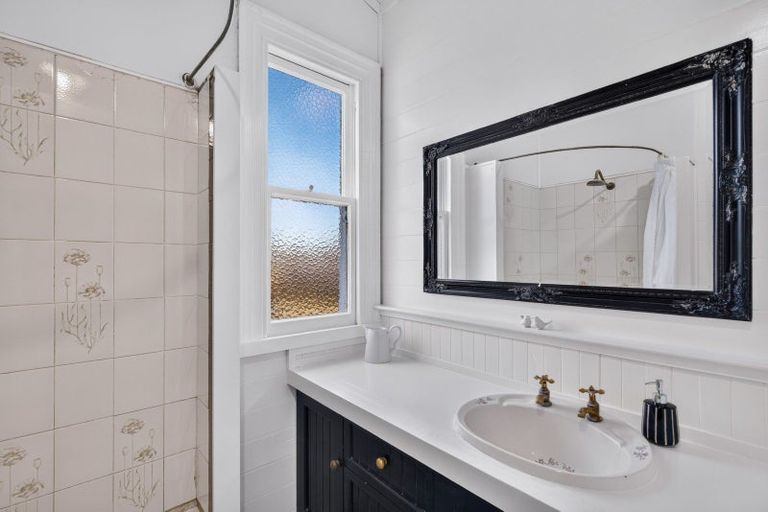 Photo of property in 302 Lyndon Road West, Hastings, 4122
