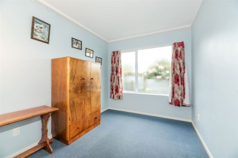 Photo of property in 1/6 Koromiko Street, New Lynn, Auckland, 0600