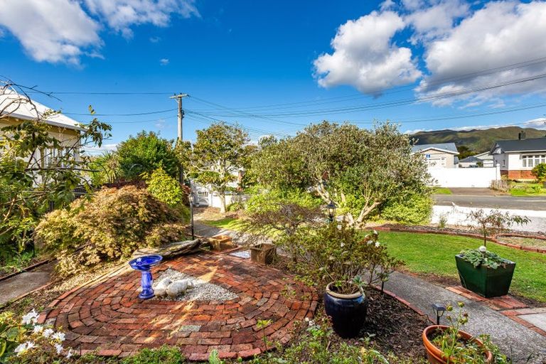 Photo of property in 18 Colin Grove, Hutt Central, Lower Hutt, 5010