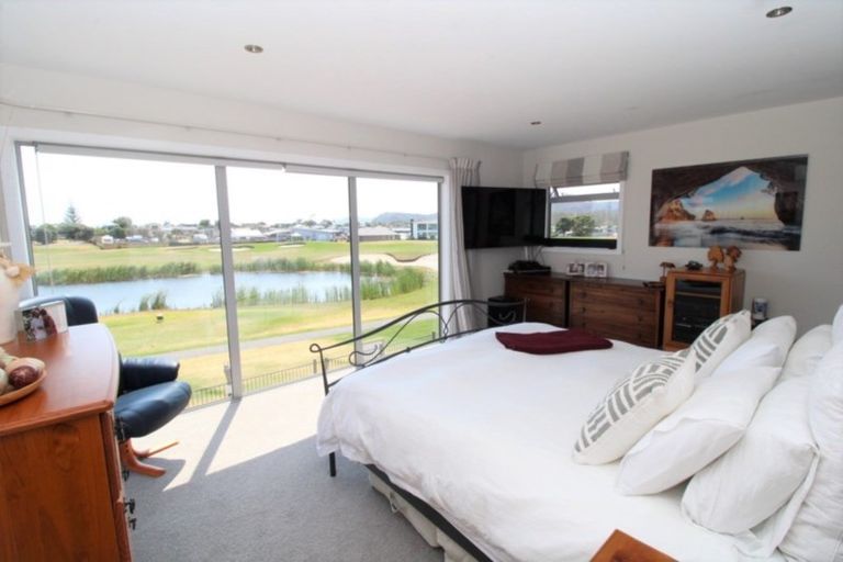 Photo of property in 159 Rangiora Crescent, Matarangi, Whitianga, 3592
