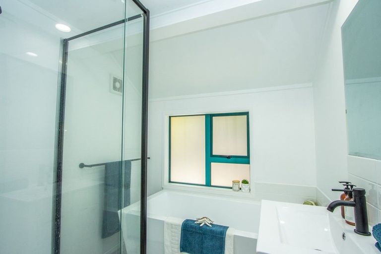 Photo of property in 4 Libra Place, Kawaha Point, Rotorua, 3010