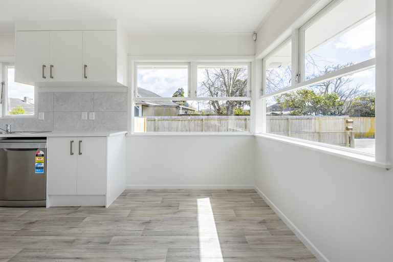 Photo of property in 73 Raglan Street, Mangere East, Auckland, 2024