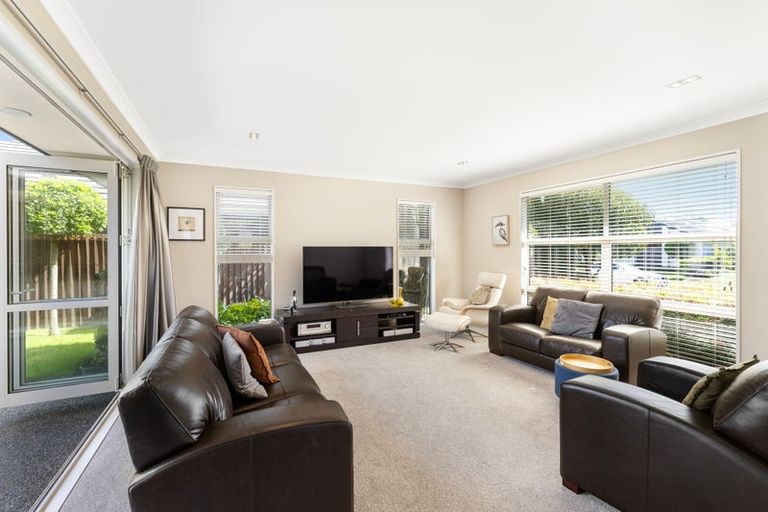 Photo of property in 21 Hyde Place, Halswell, Christchurch, 8025