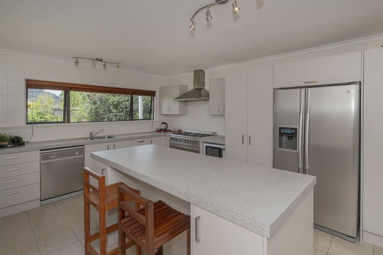 Photo of property in 10 Marquet Place, Tairua, 3508