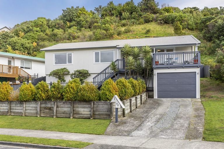 Photo of property in 70 Fyvie Avenue, Tawa, Wellington, 5028