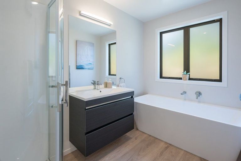 Photo of property in 18 Hill Tops Way, Stoke, Nelson, 7011