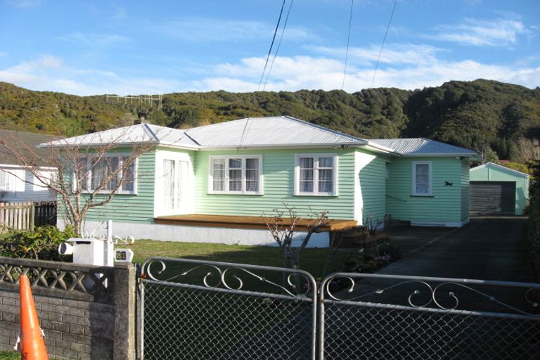 Photo of property in 21 Hay Street, Wainuiomata, Lower Hutt, 5014