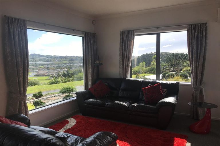 Photo of property in 34 Broadwater Close, Pyes Pa, Tauranga, 3112