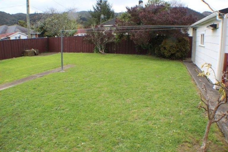 Photo of property in 32 Harris Street, Naenae, Lower Hutt, 5011