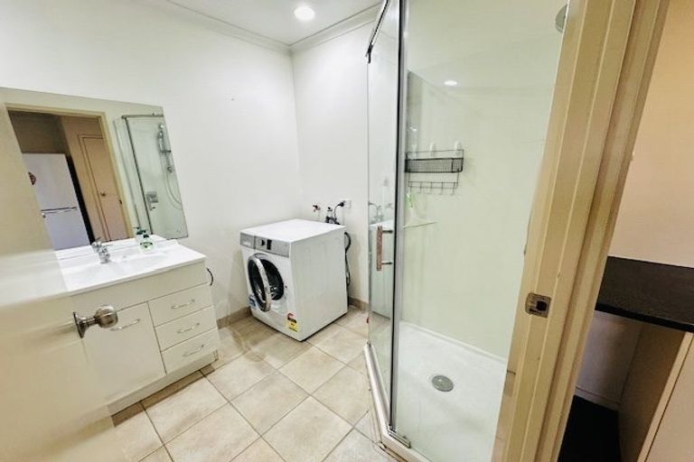 Photo of property in 70 Shelter Drive, Greenhithe, Auckland, 0632