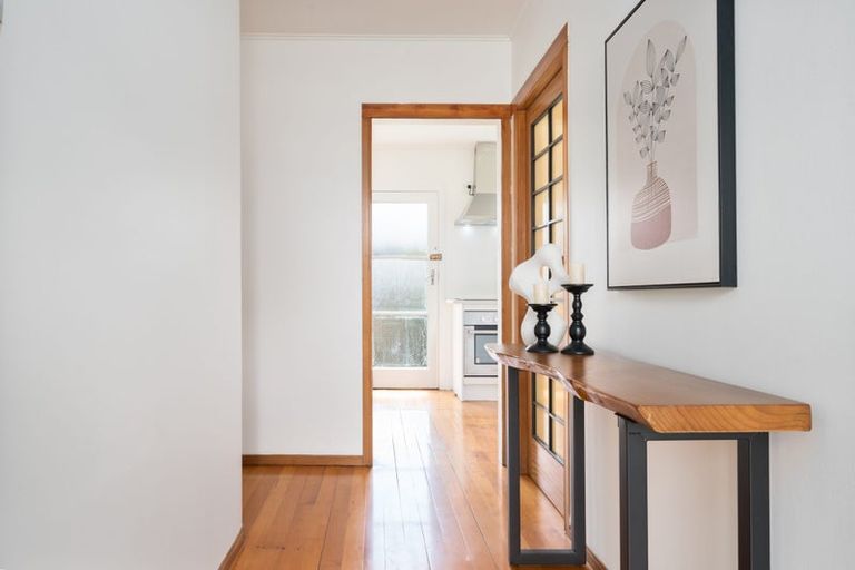 Photo of property in 39 Harrington Road, Henderson, Auckland, 0610