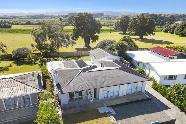 Photo of property in 37 Waterloo Crescent, Hokowhitu, Palmerston North, 4410