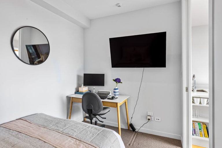 Photo of property in Frank Sargeson Apts, 302/80 Anzac Street, Takapuna, Auckland, 0622