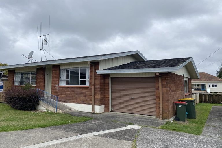 Photo of property in 50c Braid Road, St Andrews, Hamilton, 3200
