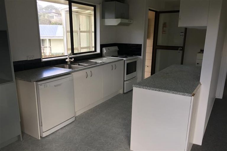 Photo of property in 62 Lavelle Road, Henderson, Auckland, 0612