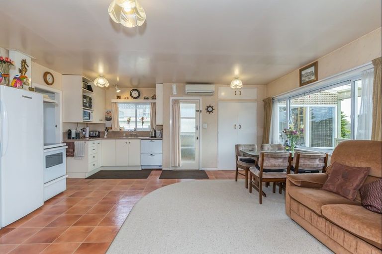 Photo of property in 673 Waitarere Beach Road, Waitarere Beach, Levin, 5510