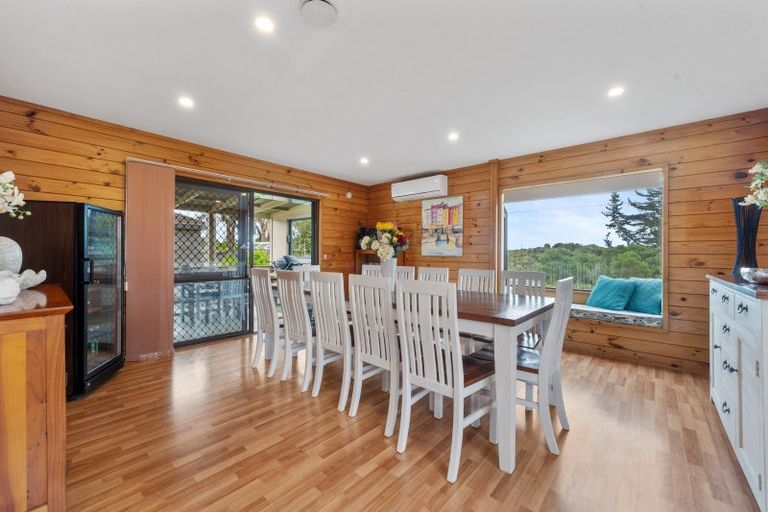 Photo of property in 18 Lochend Place, Highland Park, Auckland, 2010