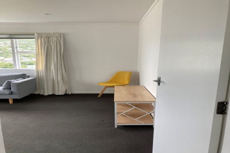 Photo of property in 47 Chartwell Drive, Crofton Downs, Wellington, 6035