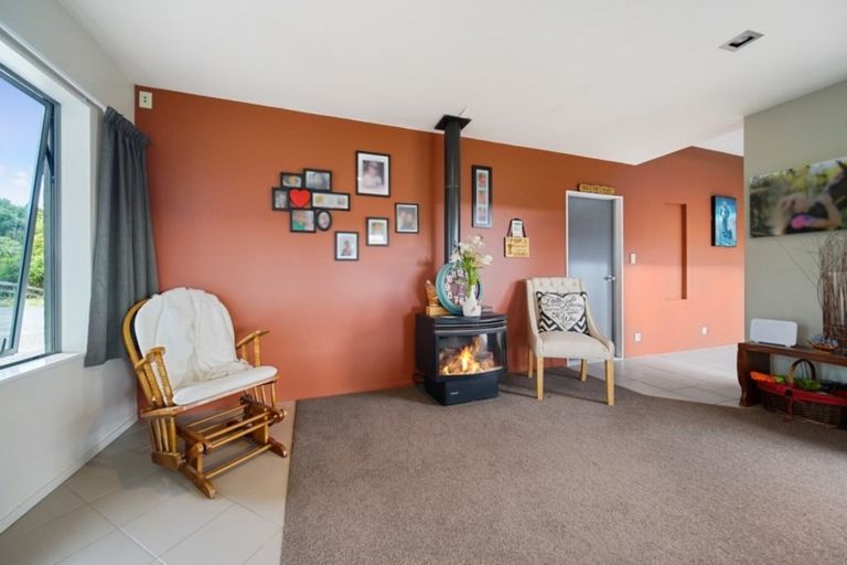 Photo of property in 126 Brownhill Road, Whitford, Manurewa, 2576