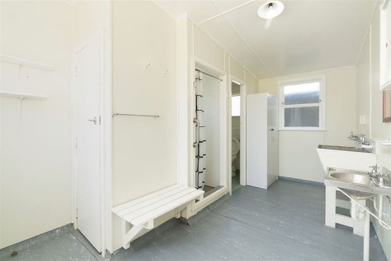 Photo of property in 4 Taonui Street, Waitarere Beach, Levin, 5510