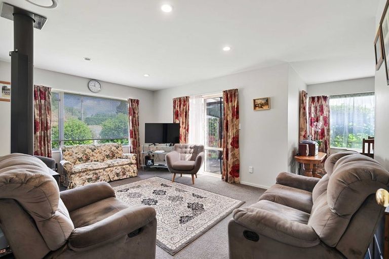 Photo of property in 1 Oakden Drive, Darfield, 7510