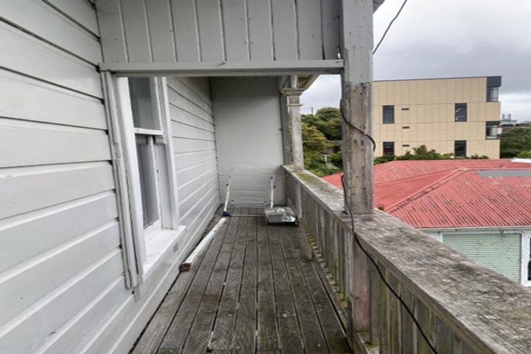Photo of property in 72 Fairlie Terrace, Kelburn, Wellington, 6021