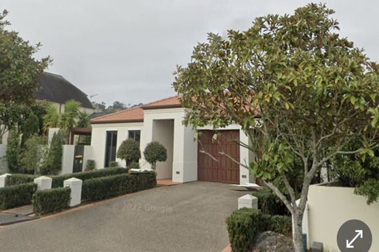 Photo of property in 5 Fairfield Lane, East Tamaki Heights, Auckland, 2016