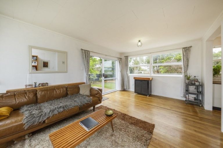 Photo of property in 20 Fergusson Street, Marton, 4710