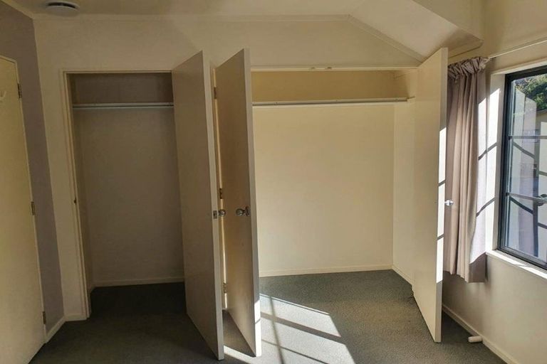 Photo of property in 16a Parsons Glen, Karori, Wellington, 6012