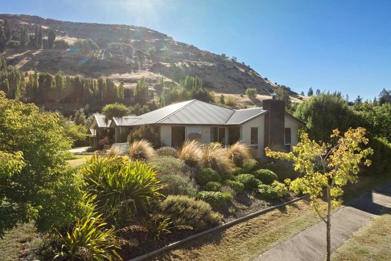 Photo of property in 26 Ferry Hill Drive, Lower Shotover, Queenstown, 9371