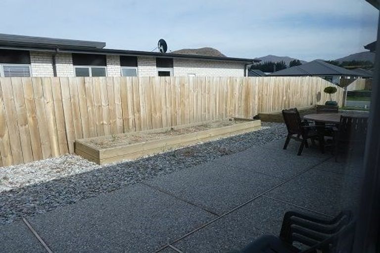 Photo of property in 17 Regent Street, Lower Shotover, Queenstown, 9304