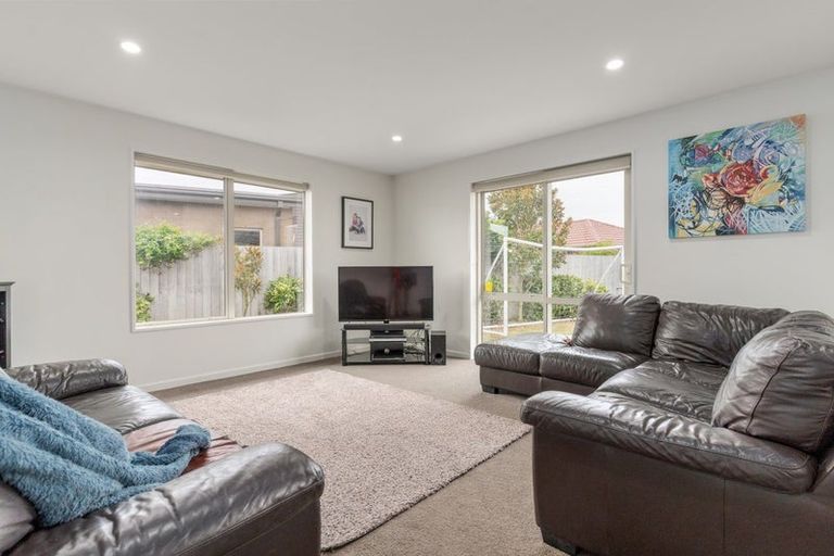 Photo of property in 27 Carradale Avenue, Broomfield, Christchurch, 8042