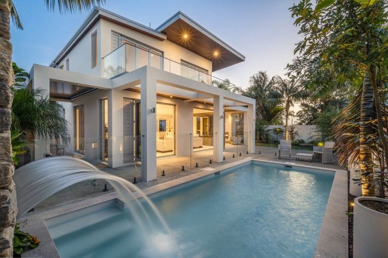 Photo of property in 25 Compass Way, Half Moon Bay, Auckland, 2012