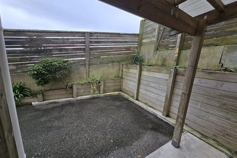 Photo of property in 24 Pennant Grove, Titahi Bay, Porirua, 5022