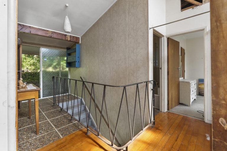 Photo of property in 18 Glenelg Road, Red Beach, 0932
