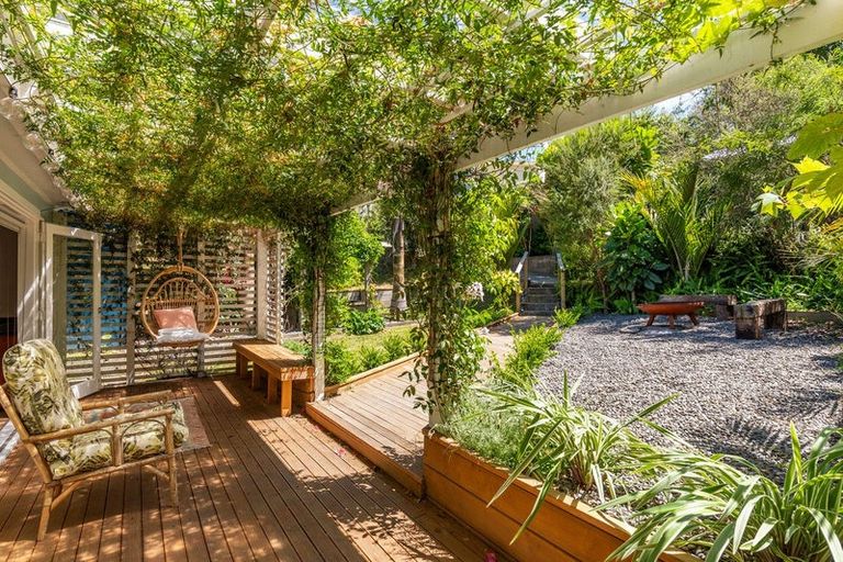 Photo of property in 5 Kokako Road, Otaihanga, Paraparaumu, 5036